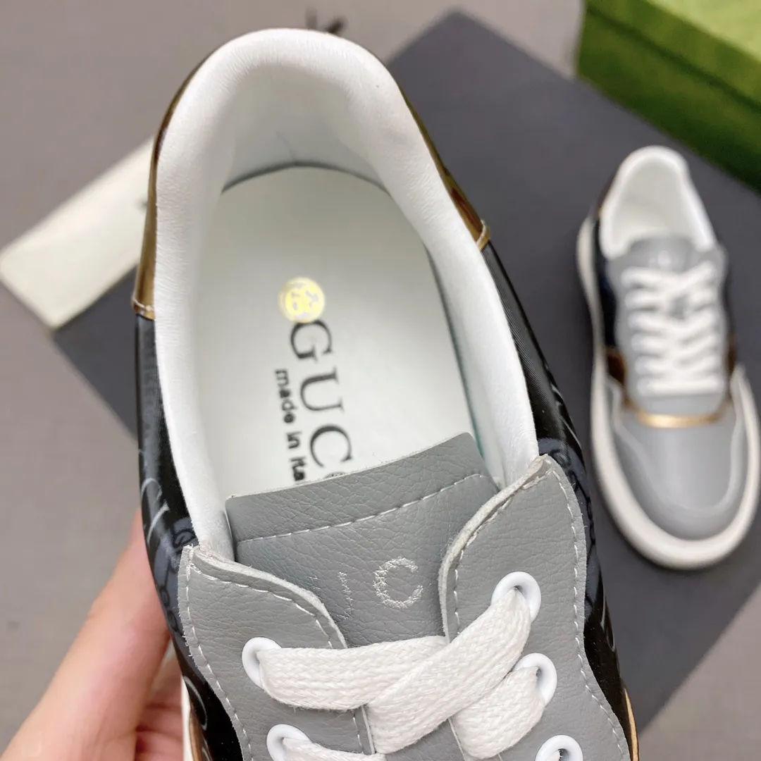 p380 【GUCCI】Gucci men’s casual shoes are absolutely popular 🔥The ultimate matching item for handsome men! The charm of super texture is irresistible, the main recommendation, the flower leather color is bright! The upper is made of high-quality fabrics, the leather lining is used for the feet, and the wear-resistant rubber sole is noble and elegant! Extremely comfortable🎁🎁You can be as handsome as you want💪 Size 38-44! No. 061